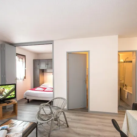 Trefle Apartment *